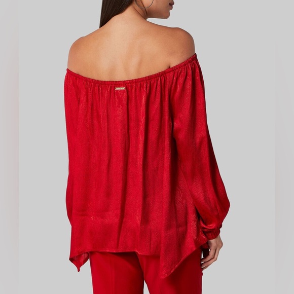 Michael Kors
Size L Hank Hem
Boat Blouse - Picture 2 of 13